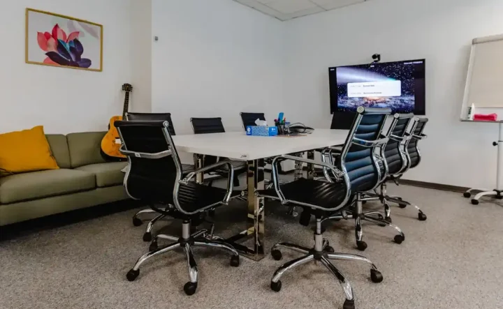 Office 809 m² for rent in Limassol, Agios Athanasios
