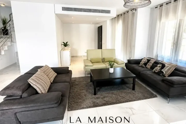 4-bedroom semi-detached house for rent 224 m² in Nicosia, Strovolos - Stavros