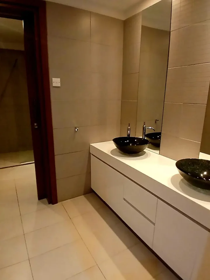 Residential properties for rent 300 m² in Nicosia, Latsia - Agios Georgios