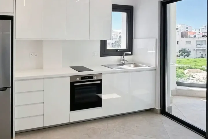Office 139 m² for rent in Paphos, Paphos - Agios Theodoros