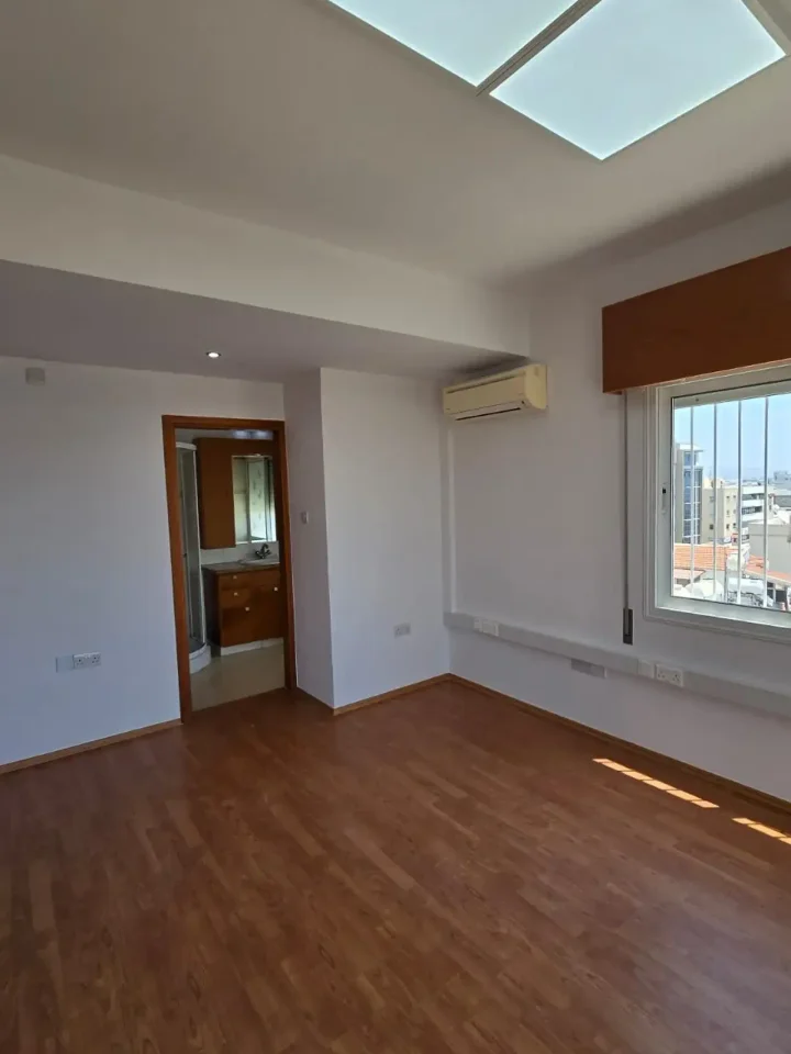 Γραφείο 185 μ² προς ενοικίαση στην τοποθεσία Limassol, Limassol - Mesa Geitonia
