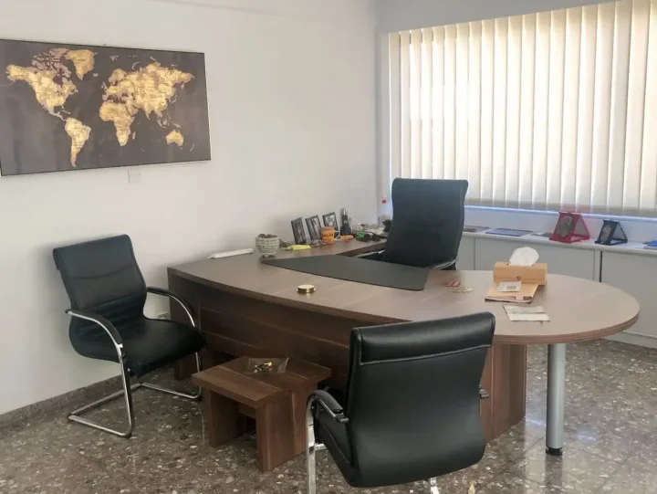 Office 250 m² for rent in Limassol, Limassol - Agios Nicolaos