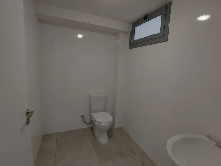 Commercial properties 120 m² for rent in Nicosia, Agioi Omologites