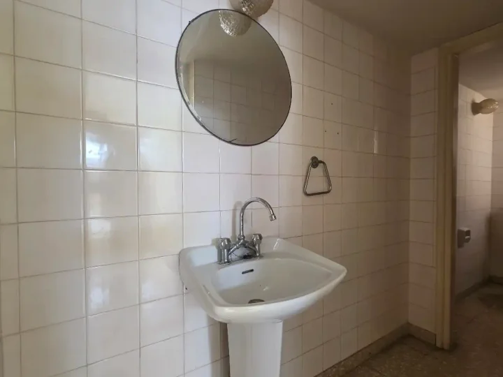 Office 40 m² for rent in Larnaca, Larnaka - Tsakilero