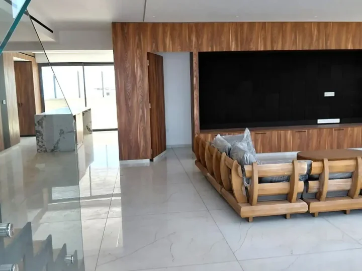 Penthouse for rent 230 m² in Paphos, Paphos - Agios Theodoros