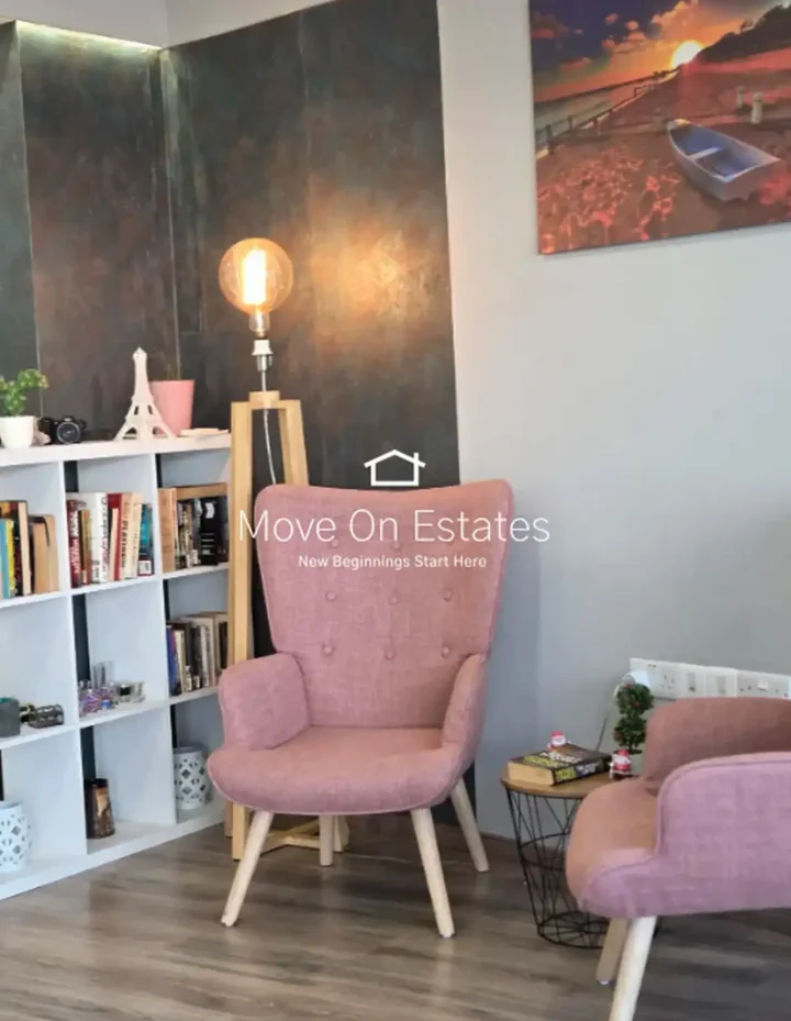 Office 23 m² for rent in Larnaca, Larnaka - Skala