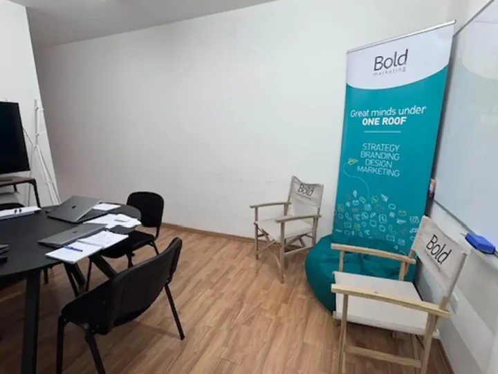 Office 62 m² for rent in Nicosia, Nicosia - Lykabittos