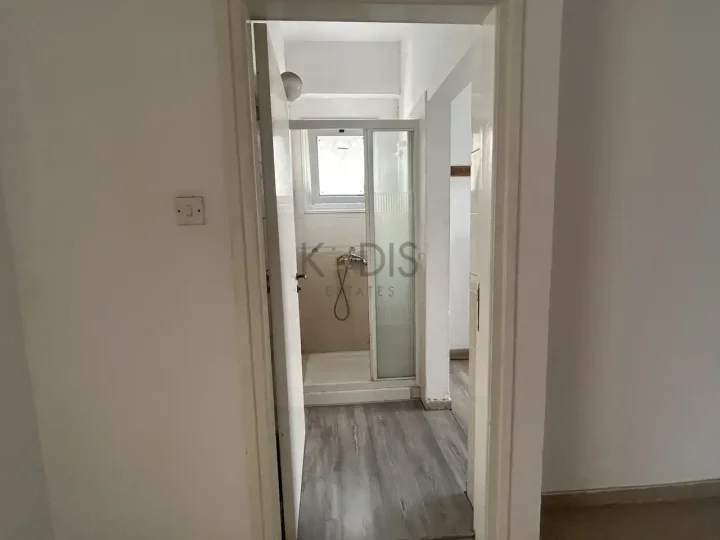 Office 250 m² for rent in Limassol, Limassol - Kapsalos