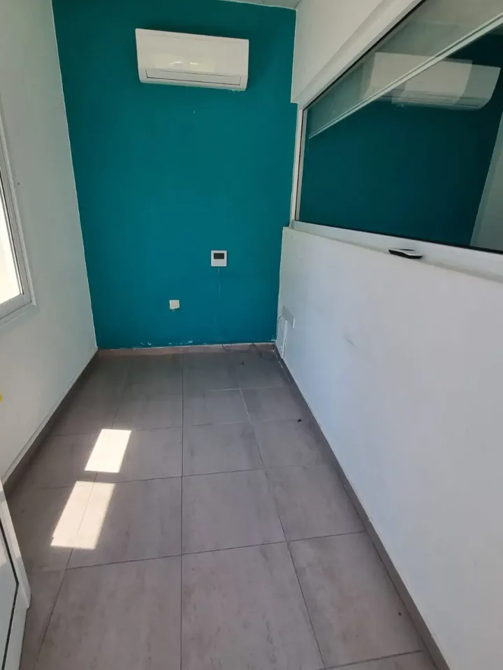 Коммерческая недвижимость 220 м² в аренду в Limassol, Limassol - Apostolos Andreas