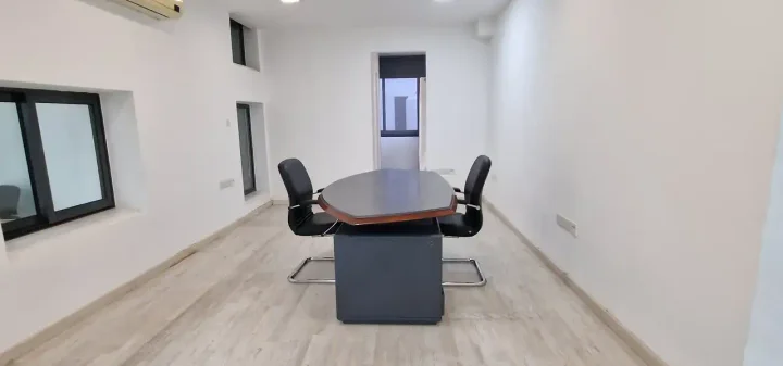 Офис 456 м² в аренду в Larnaca, Larnaka - Harbor