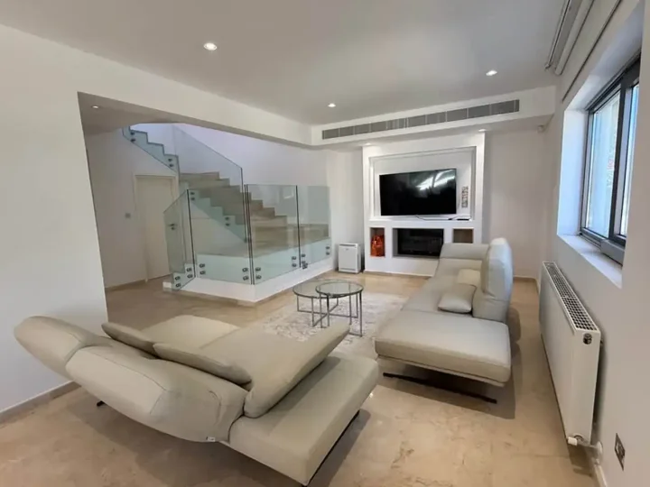3-bedroom villa for rent 200 m² in Paphos, Pegeia