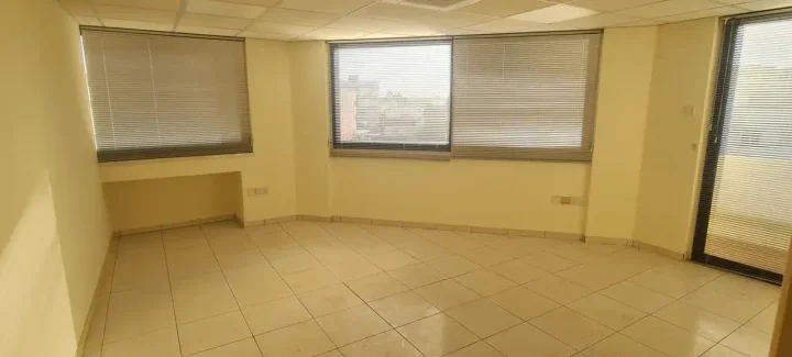 Office 290 m² for rent in Nicosia, Strovolos - Chryseleousa