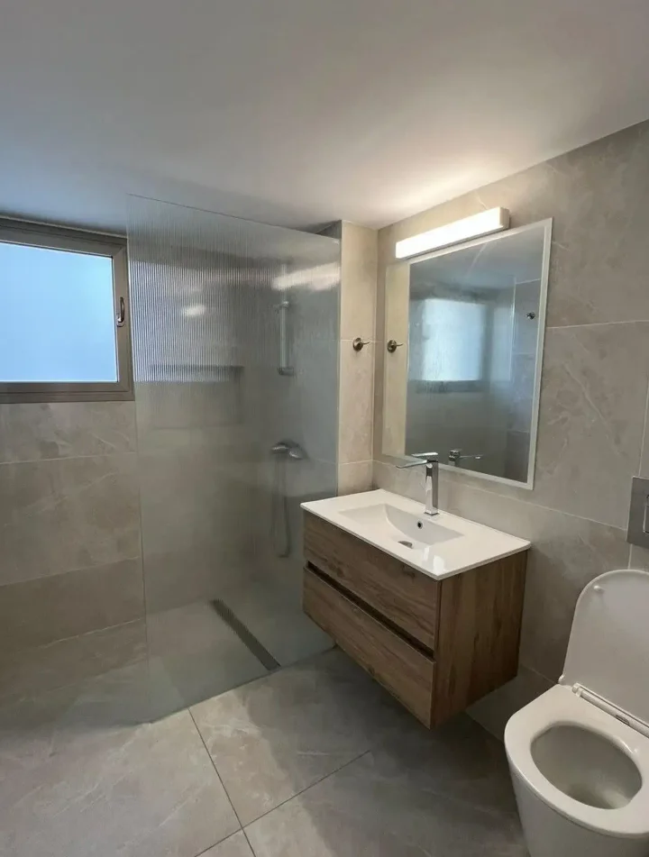 Apartments for rent 100 m² in Nicosia, Agioi Omologites