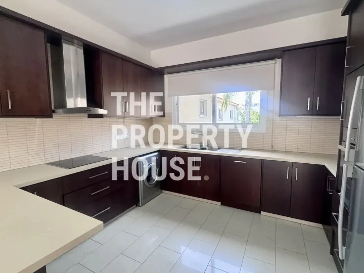 Apartments for rent 119 m² in Limassol, Germasogeia Tourist Area