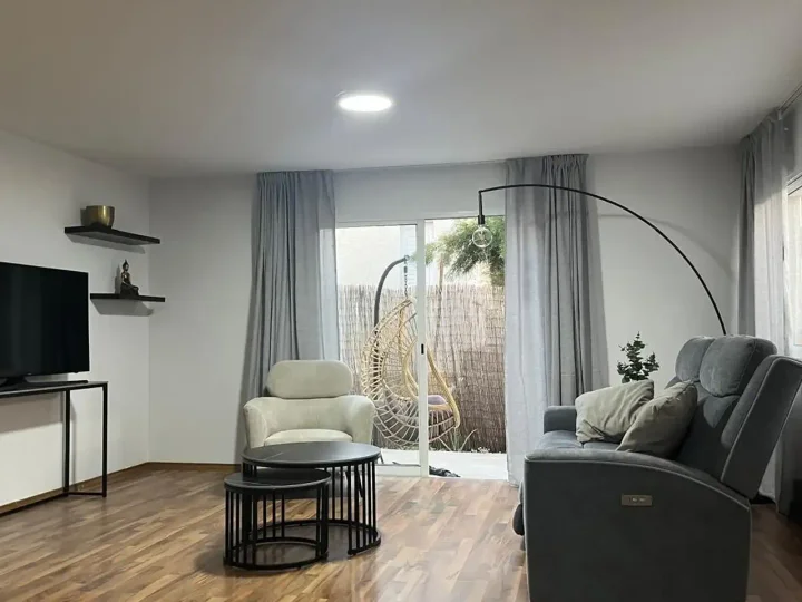 Apartments for rent 55 m² in Limassol, Limassol - Mesa Geitonia