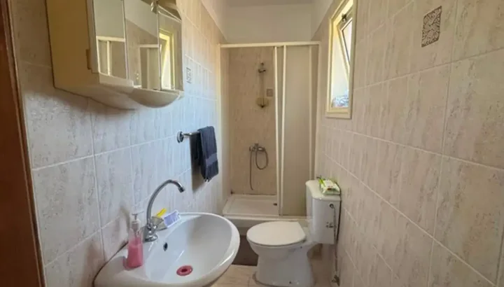 4-спальная отдельный дом в аренду 280 м² в Limassol, Kolossi -Agios Loukas