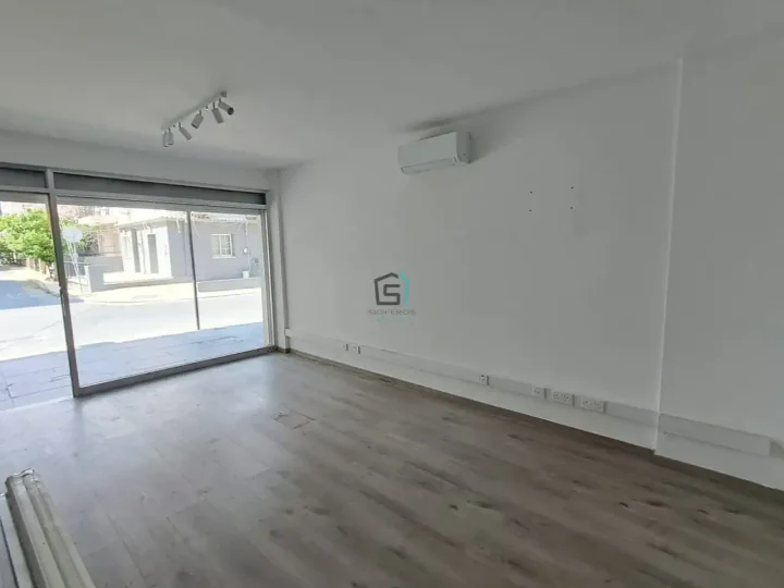 Trading area 35 m² for rent in Limassol, Limassol - Neapolis