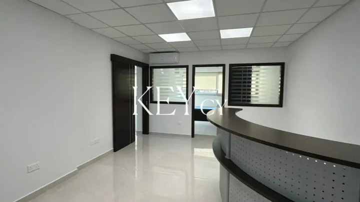 Office 103 m² for rent in Limassol, Limassol - Agia Zoni