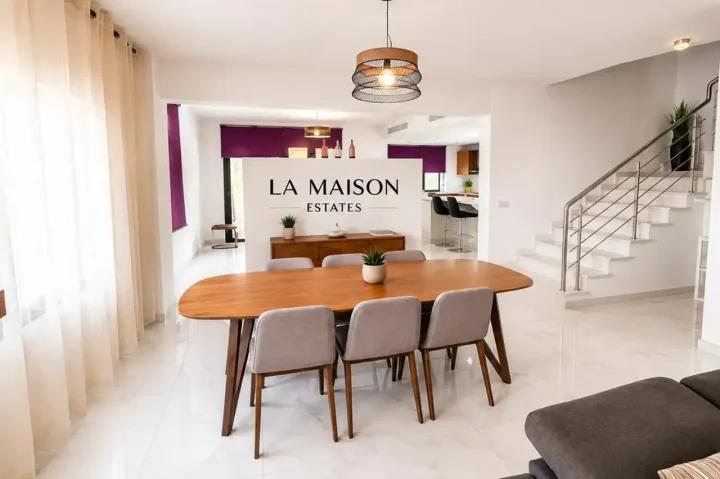 4-bedroom semi-detached house for rent 224 m² in Nicosia, Strovolos - Stavros
