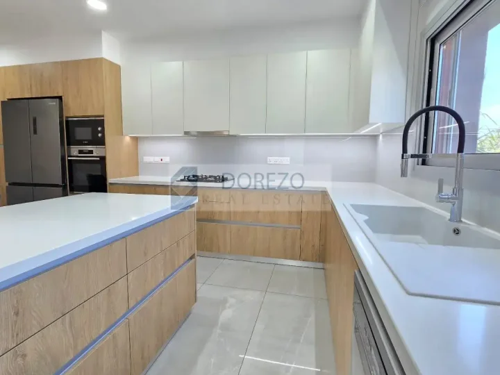 3-спальная апартаменты в аренду 120 м² в Limassol, Limassol - Agios Nicolaos