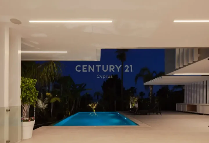 5-bedroom villa for rent 571 m² in Limassol, Germasogeia