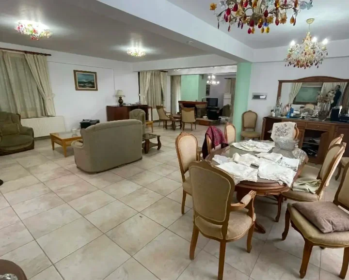 4-спальная отдельный дом в аренду 350 м² в Limassol, Agios Therapon