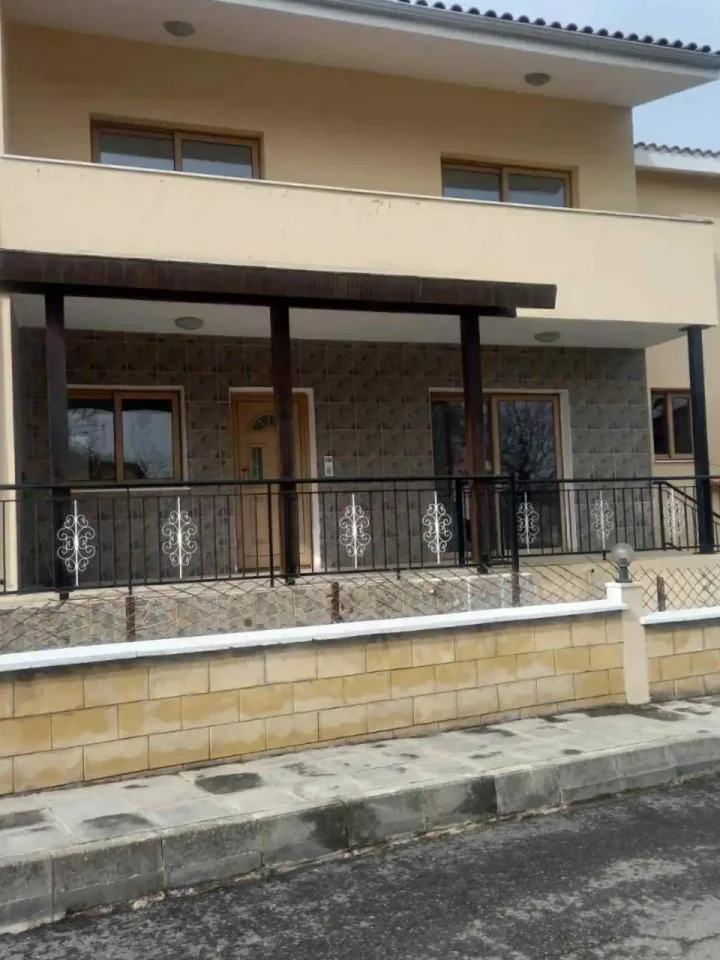 Detached house for rent 365 m² in Paphos, Polemi