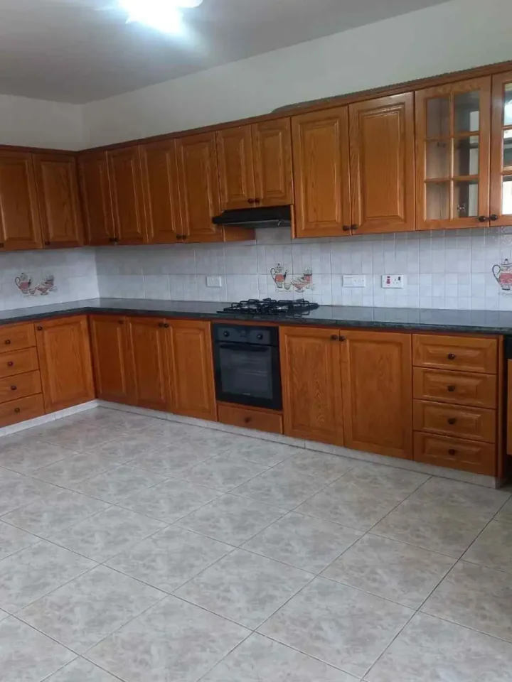 Detached house for rent 365 m² in Paphos, Polemi