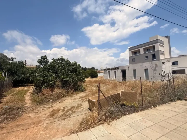 Plot of land for rent 755 m² in Limassol, Polemidia - Apostolos Varnavas