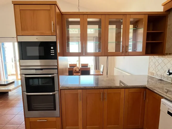 Βίλα προς ενοικίαση 300 μ² στην τοποθεσία Paphos, Pegeia