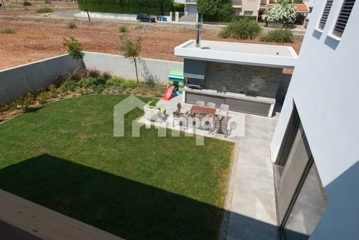 Μονοκατοικία προς ενοικίαση 300 μ² στην τοποθεσία Nicosia, Latsia - Agios Eleftherios