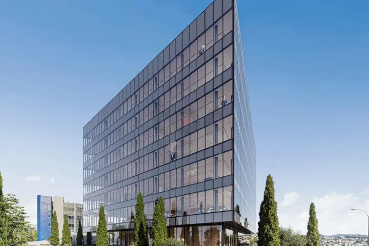 Office 1314 m² for rent in Limassol, Agios Athanasios