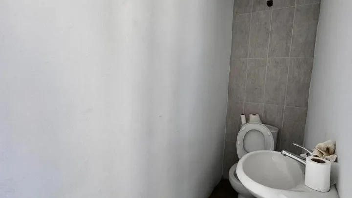 Office 140 m² for rent in Limassol, Limassol - Agia Zoni