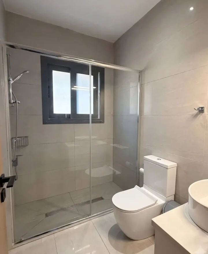 2-bedroom apartments for rent 140 m² in Limassol, Germasogeia