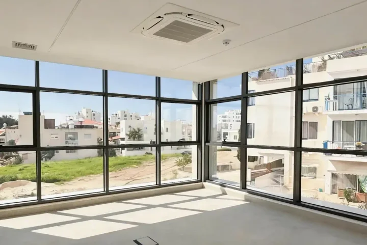 Office 222 m² for rent in Paphos, Paphos - Agios Theodoros