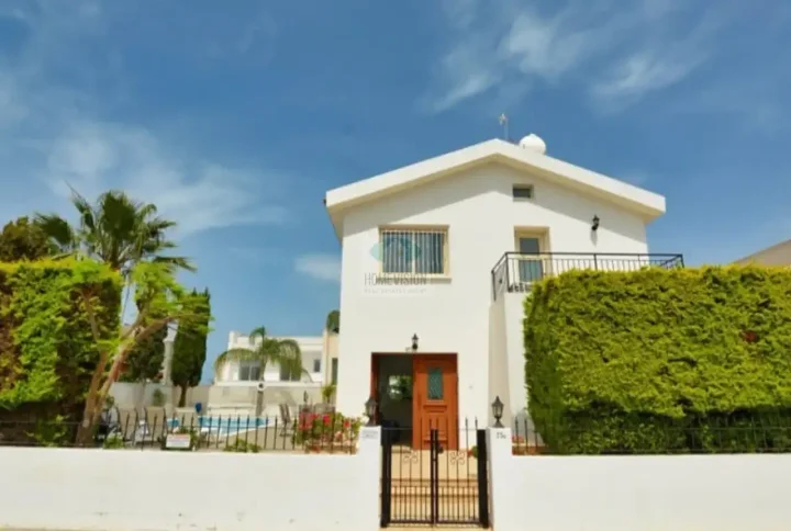 4-bedroom villa for rent 160 m² in Famagusta, Protaras