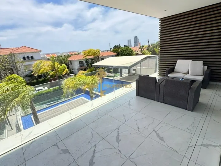 Apartments for rent 100 m² in Limassol, Germasogeia Tourist Area