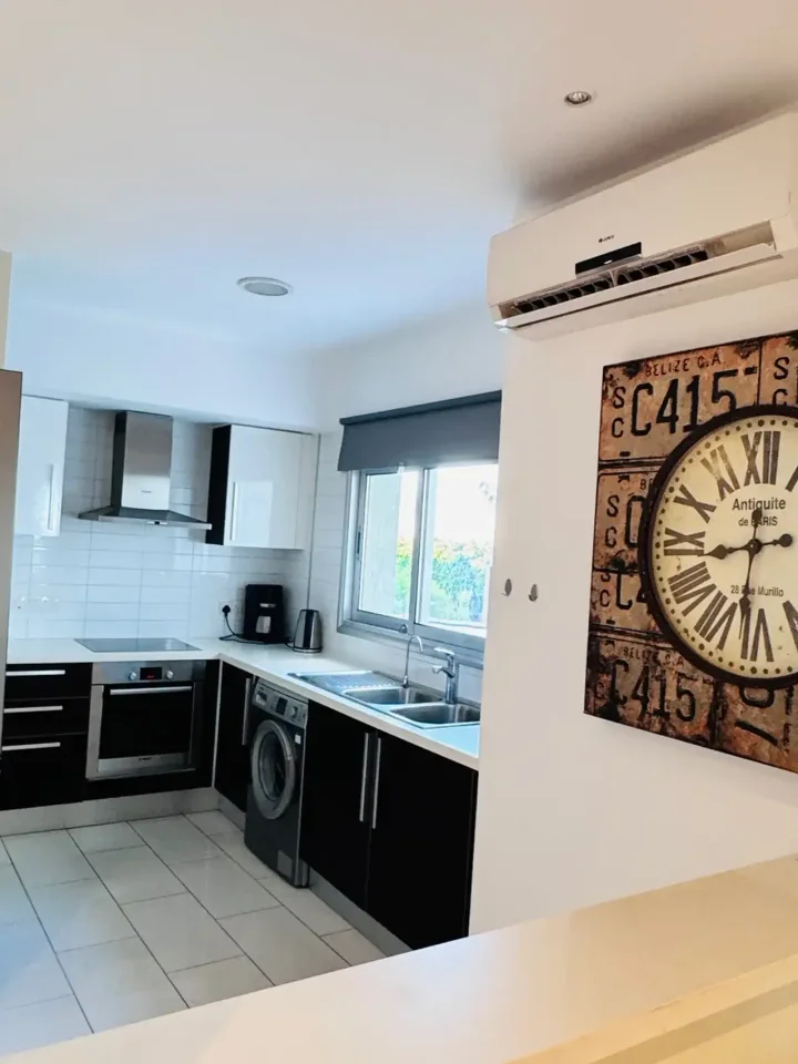3-bedroom apartments for rent 150 m² in Limassol, Limassol Marina