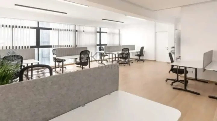 Office 300 m² for rent in Limassol, Limassol - Agia Zoni