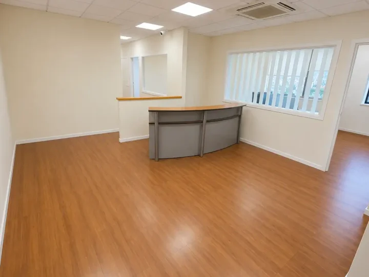 Office 460 m² for rent in Paphos, Paphos - Agios Theodoros