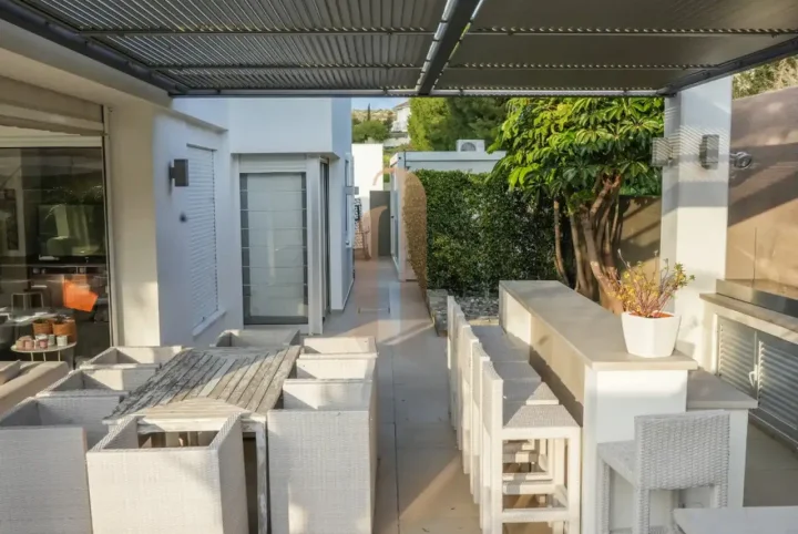 4-bedroom detached house for rent 280 m² in Limassol, Germasogeia