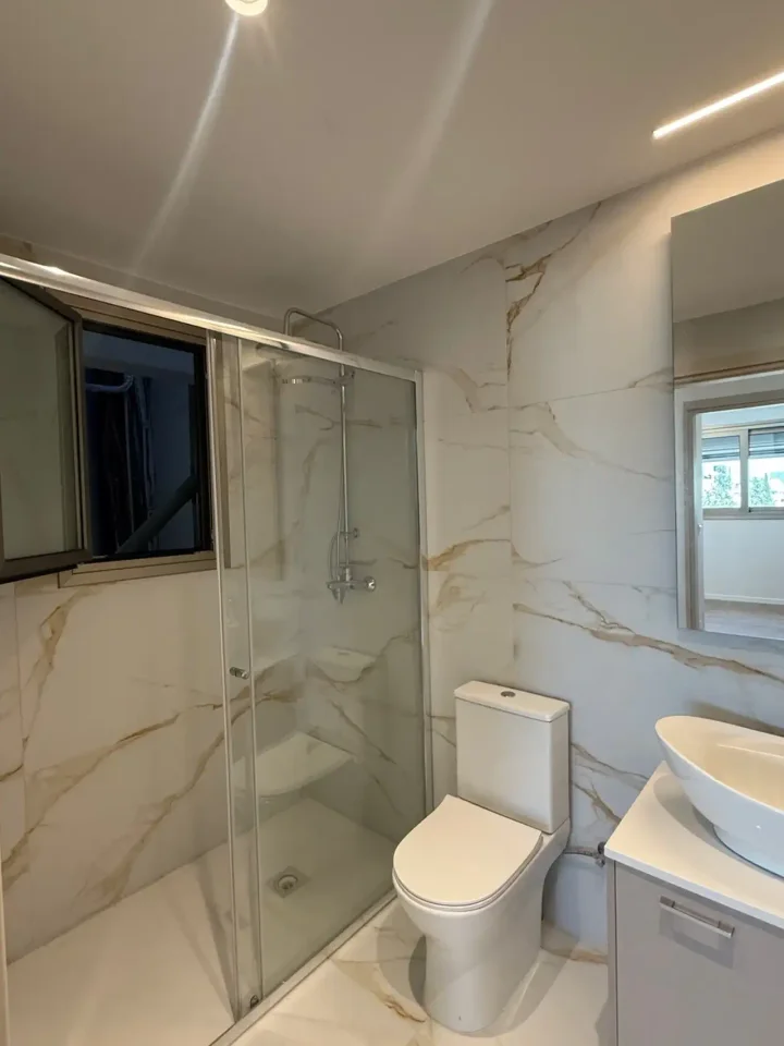 3-bedroom apartments for rent 160 m² in Nicosia, Agioi Omologites