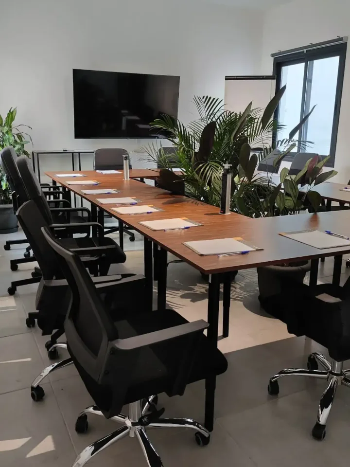 Офис 204 м² в аренду в Limassol, Limassol - Agia Zoni