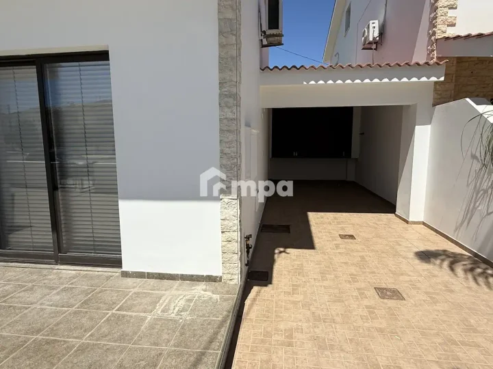 Detached house for rent 220 m² in Nicosia, Strovolos - Stavros