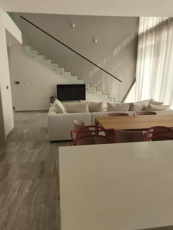3-bedroom villa for rent 178 m² in Limassol, Germasogeia