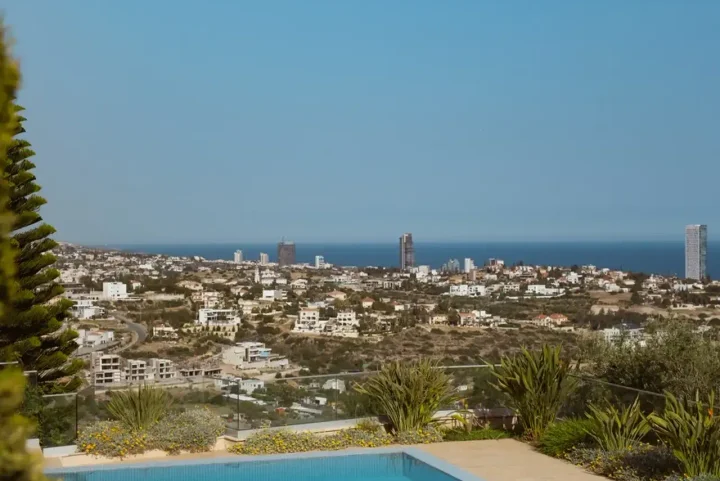 6+ bedroom villa for rent 640 m² in Limassol, Germasogeia