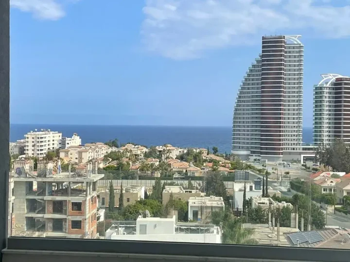 3-bedroom apartments for rent 120 m² in Limassol, Potamos Germasogeias