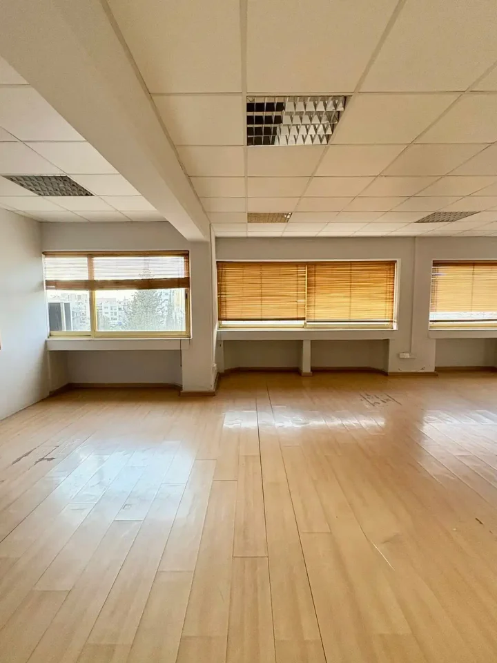 Office 177 m² for rent in Paphos, Paphos - Agios Theodoros