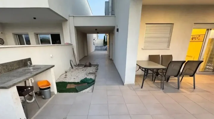 3-спальная отдельный дом в аренду 190 м² в Limassol, Kato Polemidia