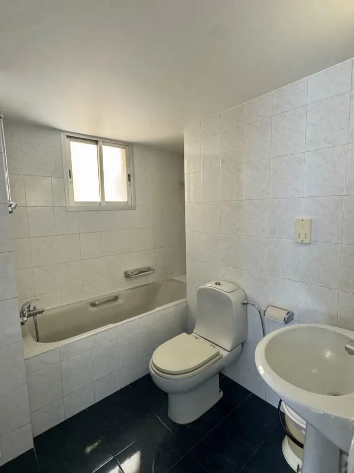 3-bedroom apartments for rent 110 m² in Limassol, Limassol - Linopetra